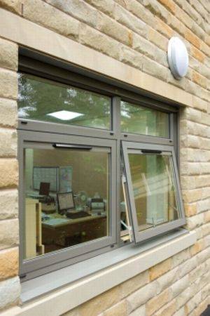 Hybrid Series 1 Composite Casement Window System [Wall Placement]