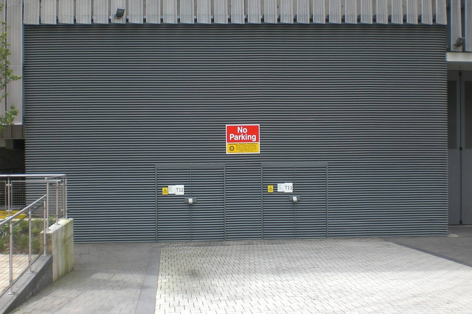 Louvred Wall Cladding for Electricity sub-stations at the Rock Shopping ...