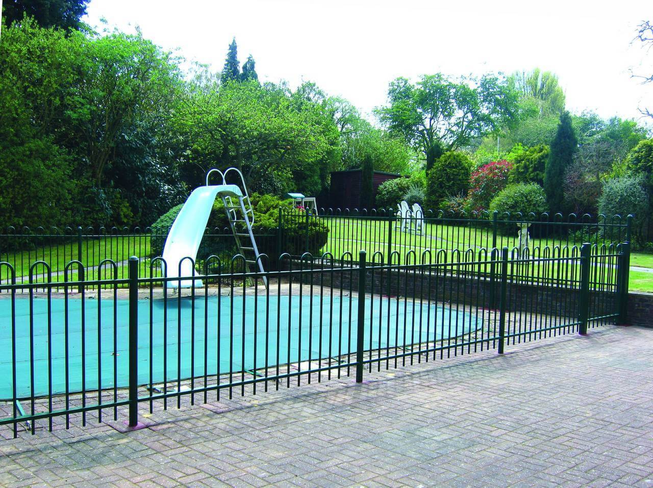 Bow Top Panel - Hoop top metal railings