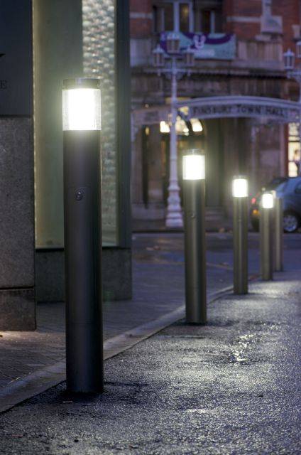 Geo Illuminated Bollard