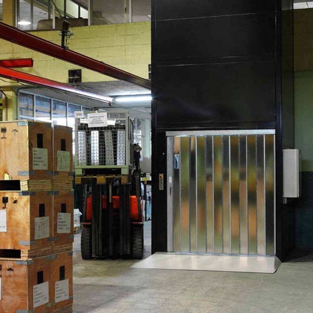 GLE Rhino Goods Lift