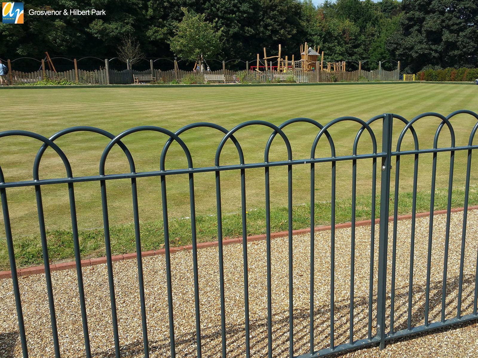 Interlaced Bow Top Steel Railings – Decorative Perimeter Fencing