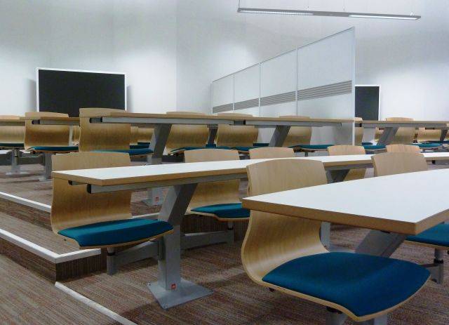 Inova 'Turn & Learn' Seating Double with Continuous Desk