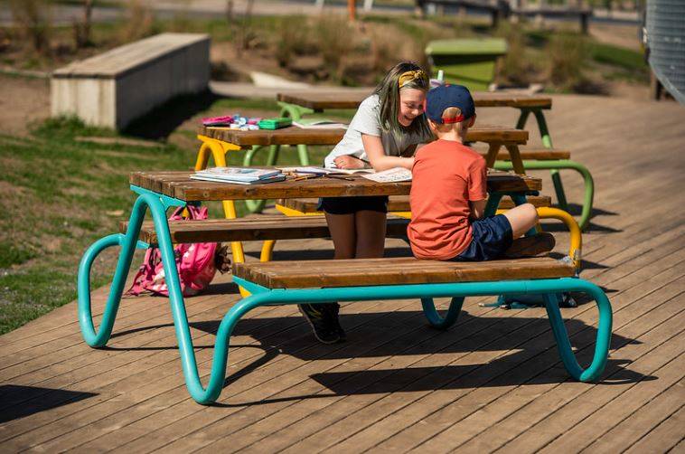 HVILAN Picnic Table