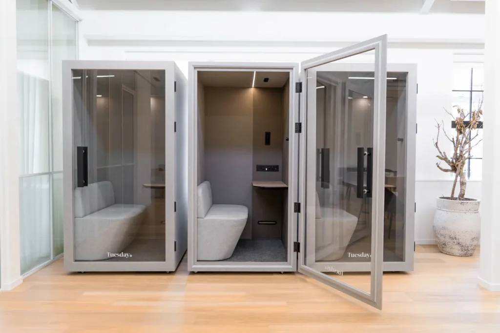 Tuesday V2 - Modular Office Booth