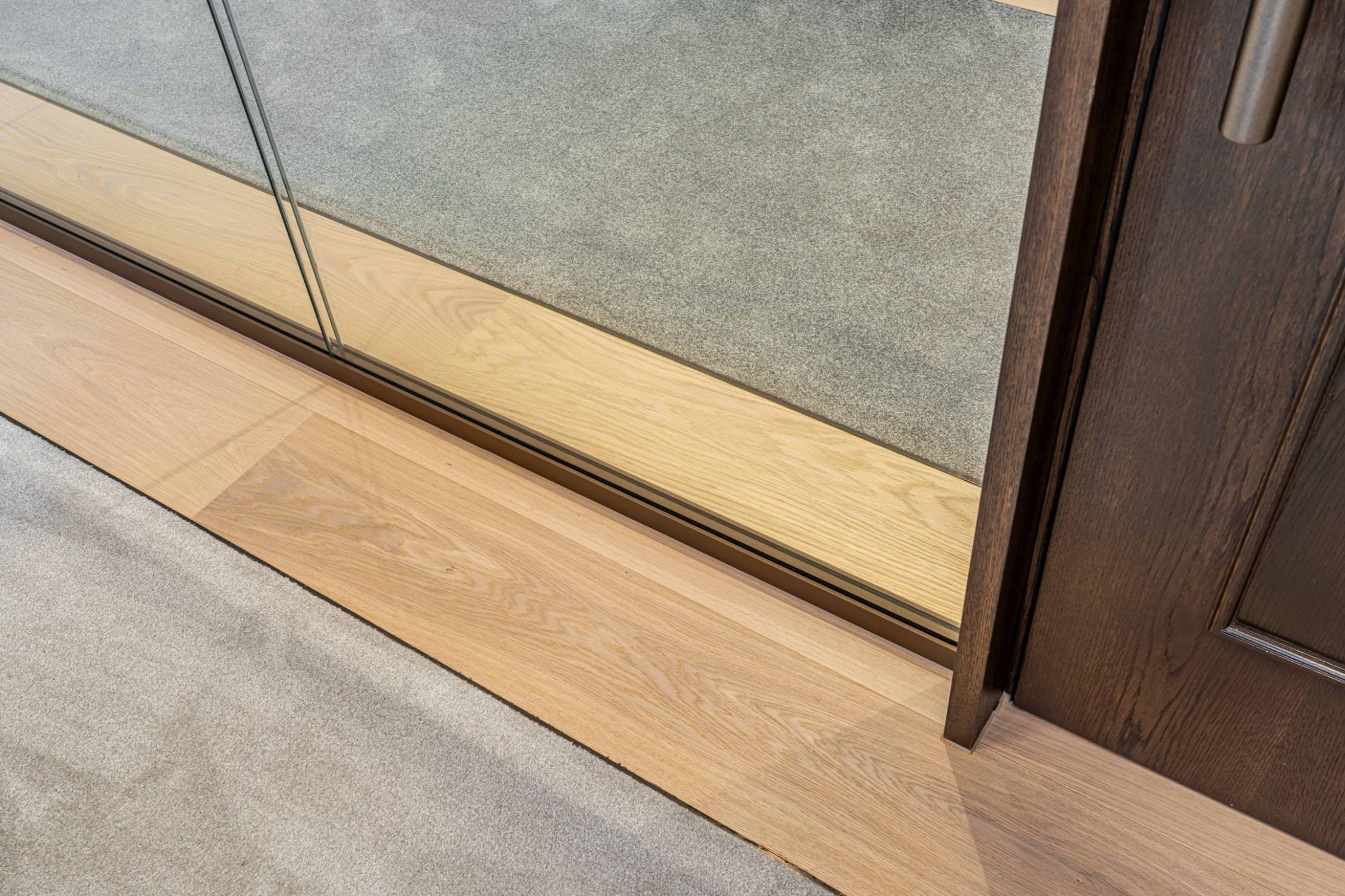 Radii | Parallel 50 | 50mm Relocatable Acoustic Frameless Double Glazed Partition Glass Partition Panel System