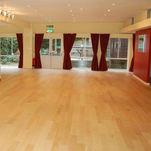American Maple Lacquered Wood Floor