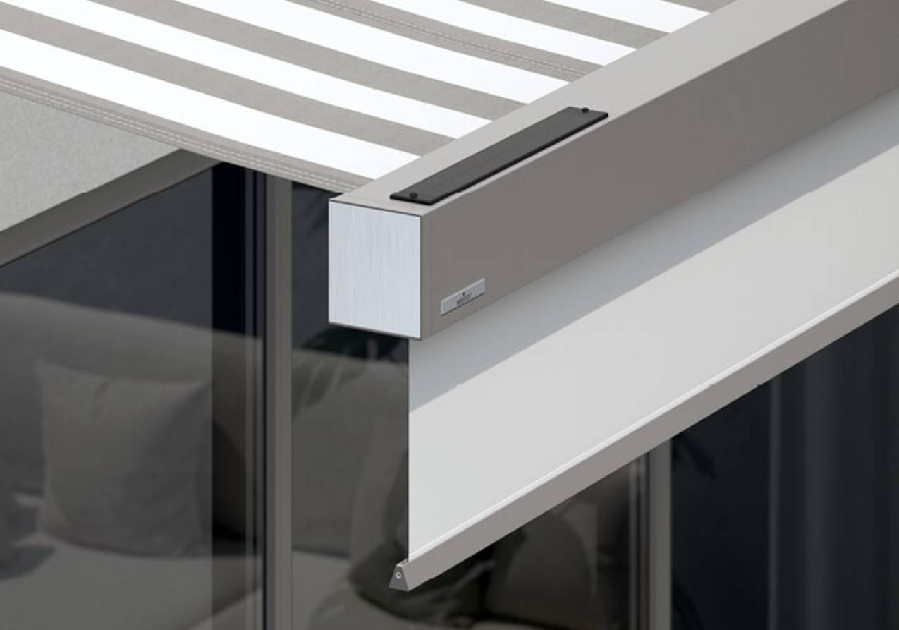 Smaila - Small, Cubic Cassette Awning