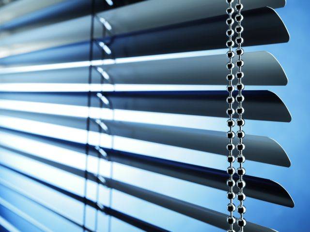 Venetian Blind - Chain Operated - Silent Gliss SG 8300