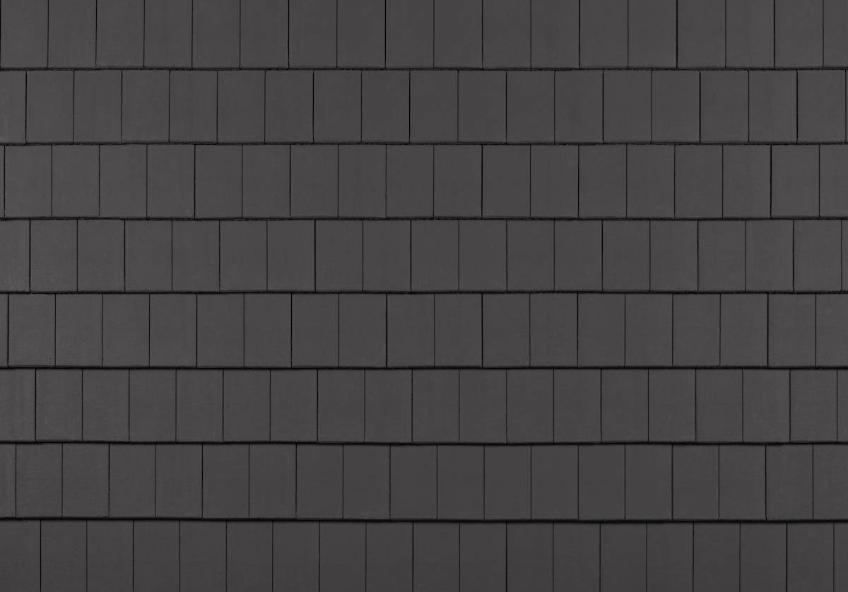 Russell Lothian 145 Roof Tile
