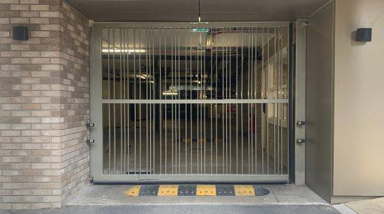 LPS1175 Security Rated Automatic Platinum Hinged/ Swing Gates  