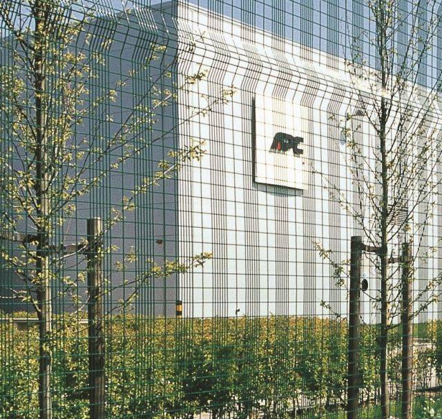 Paladin Classic + Bekafix&nbsp;- Metal Mesh Fence Panel