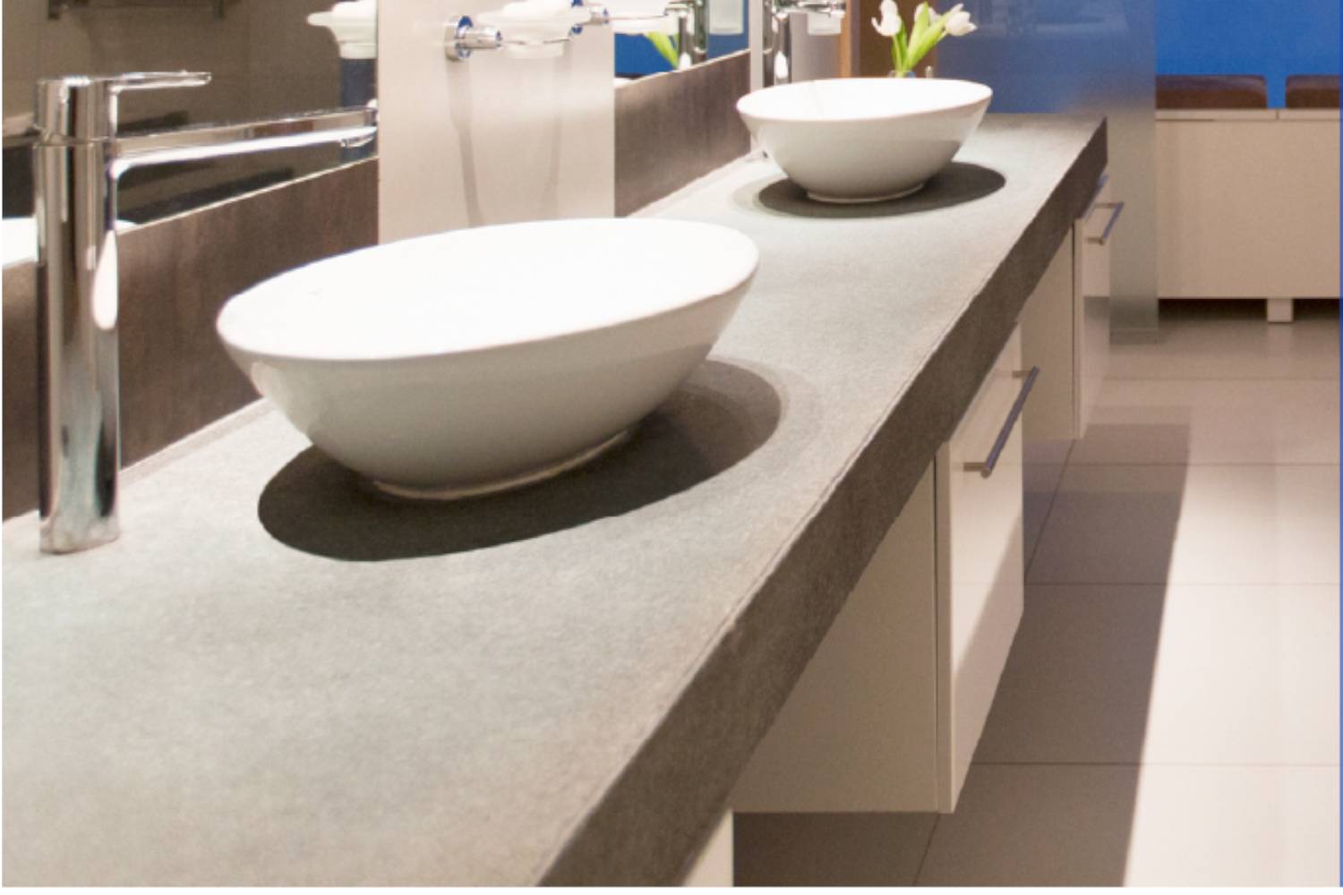 A Powerful Hinge that Combats AntiSagging even on Wide Doors