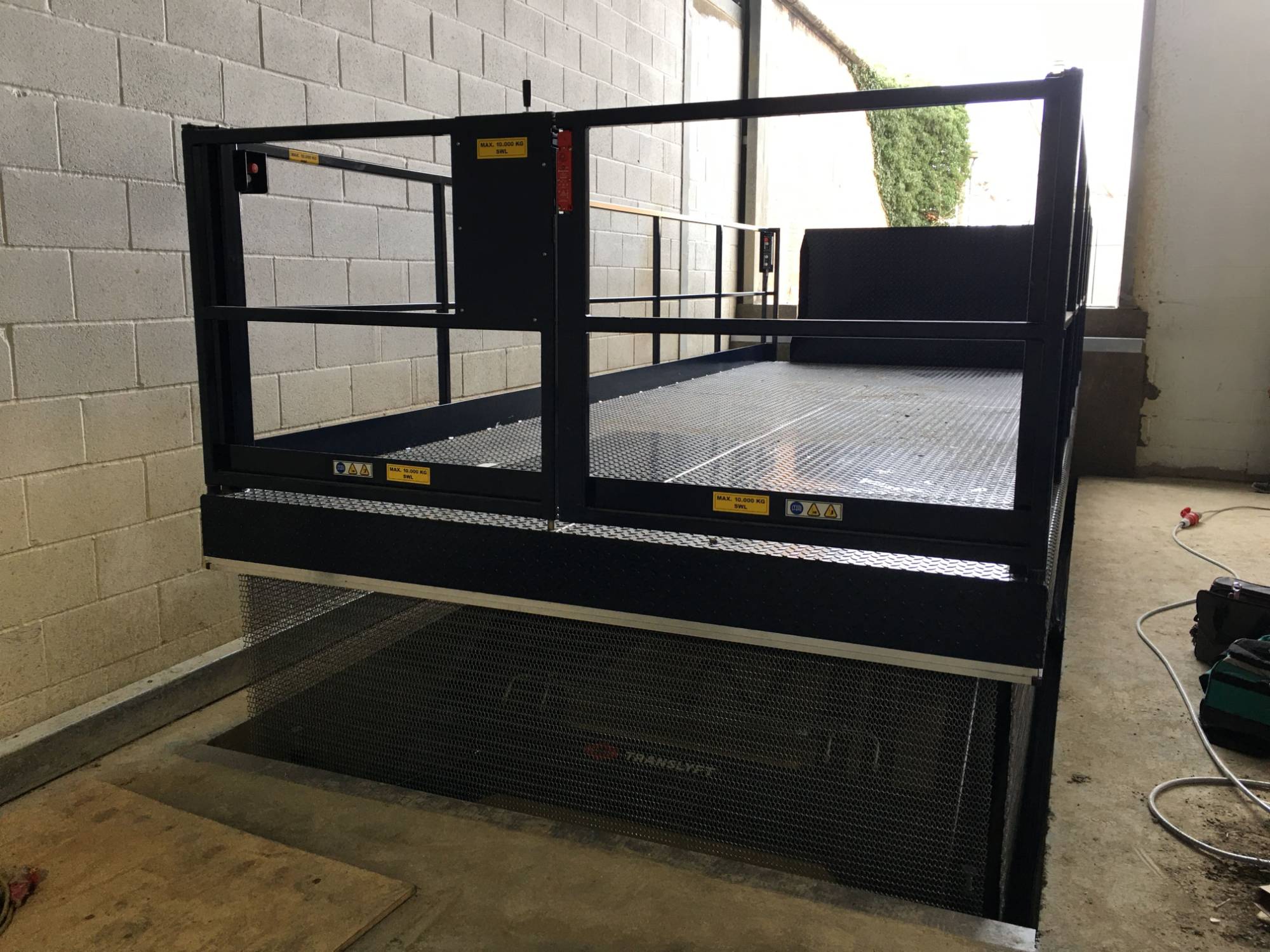 Loading Bay Lift | TRANSLYFT UK LIMITED | NBS BIM Library