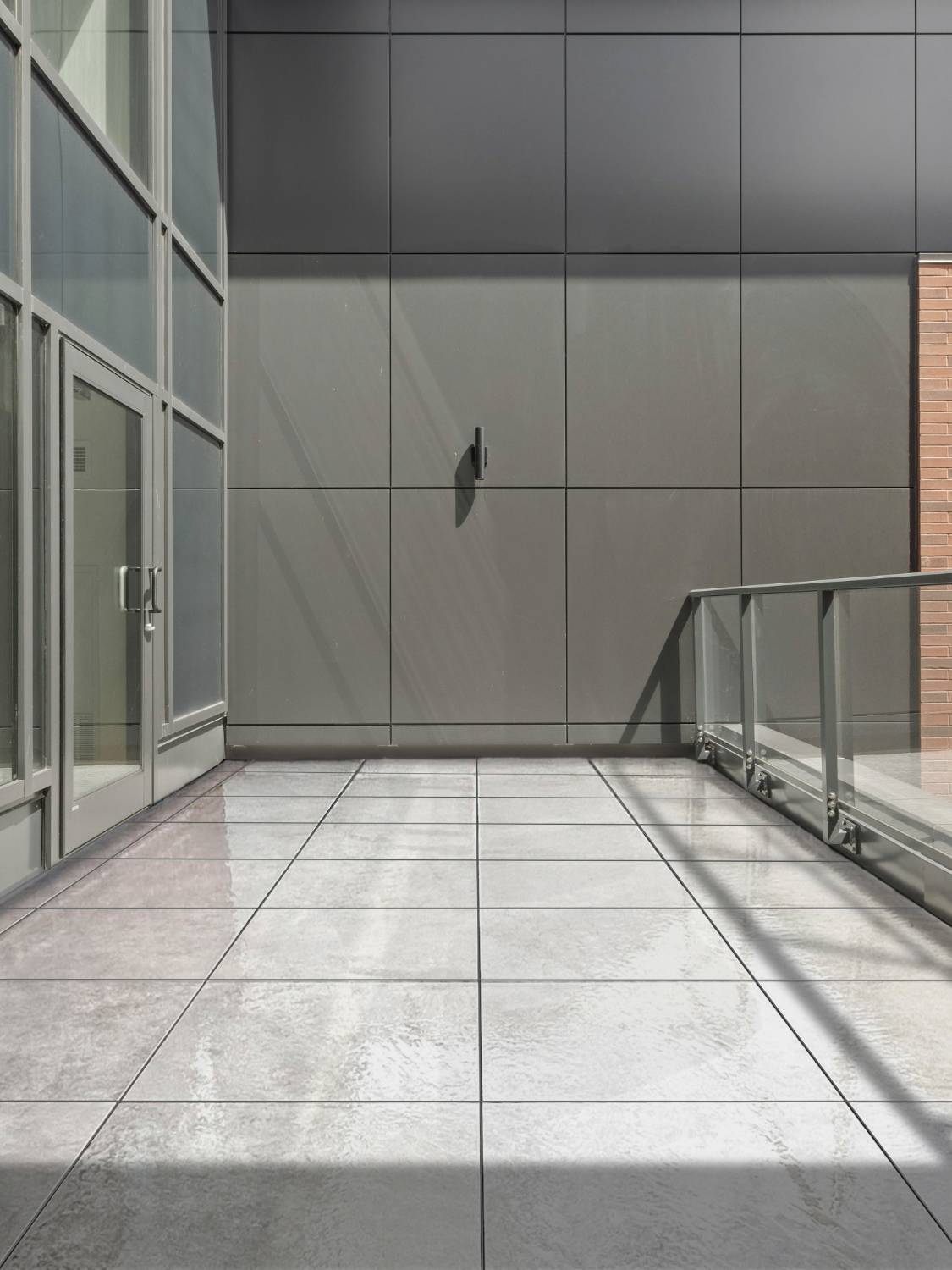 Pedeck Liberty Porcelain - Raised Floor Platform