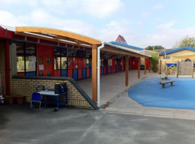 Tarnhow Curved Wall Mounted Timber Canopy&nbsp;- Polycarbonate Roof