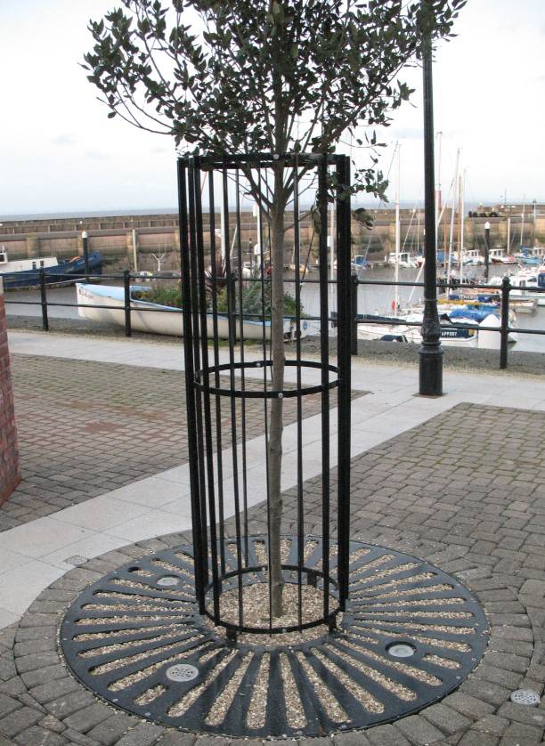 Vertical Steel Tree Guards - 'The Lakes' Range