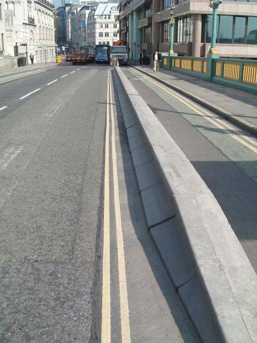 Trief® GST2 Containment Kerbs