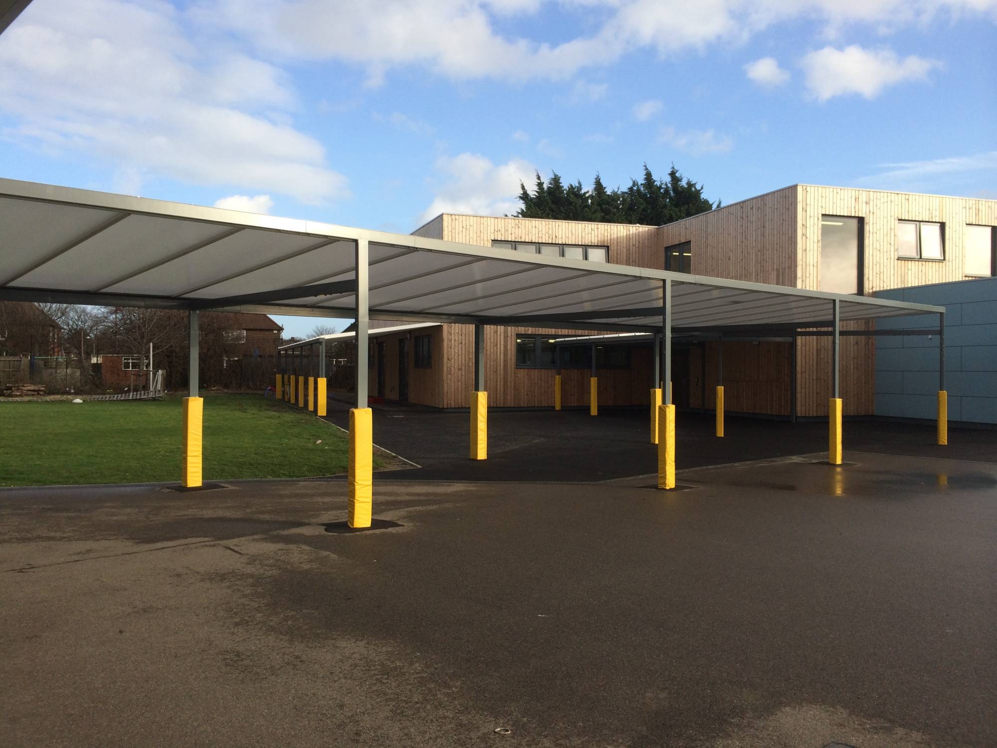 Grange Senior - Free-standing Canopy