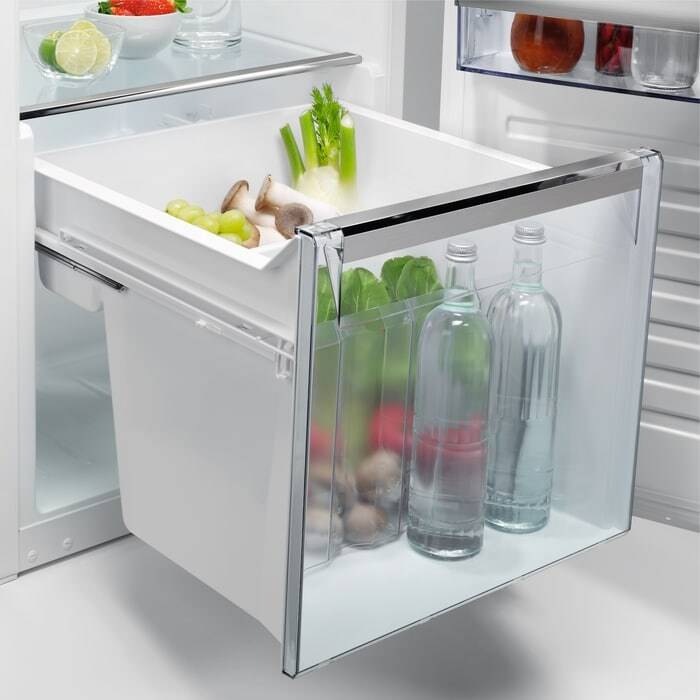 AEG INTEGRATED FRIDGE 176.9CM - SKE818E1DC