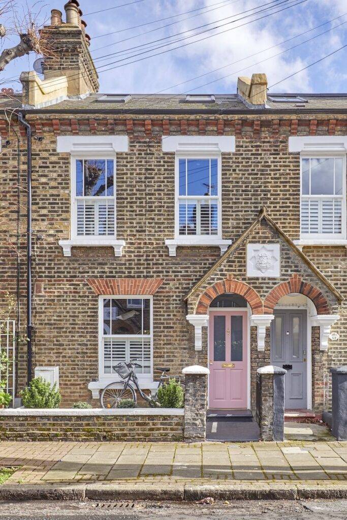 Spring Balance Window