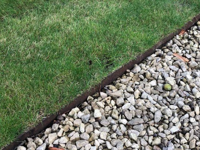 Traditional Legacy Lawn Edging