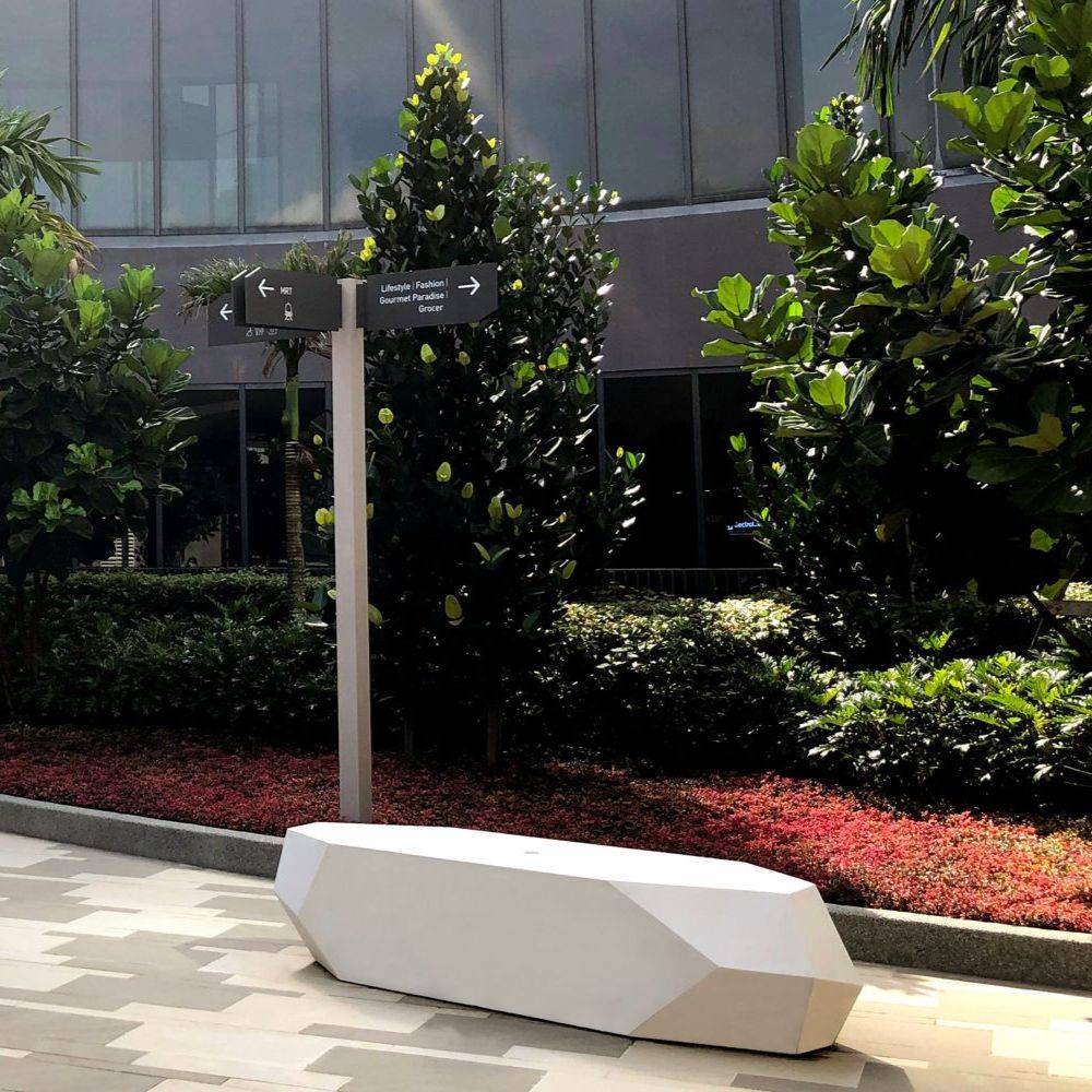 Hoba Bench