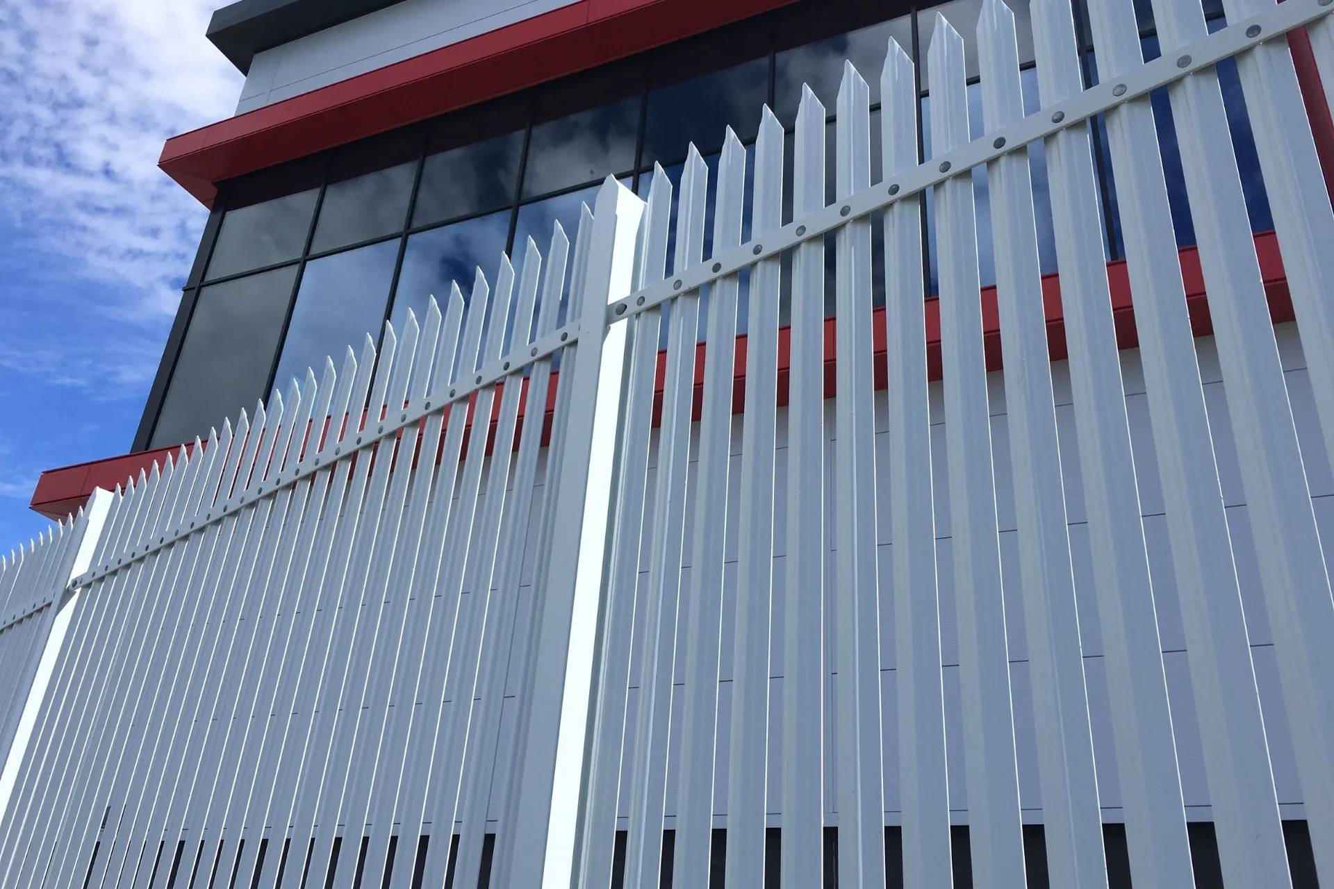 Binns Canada Combi SL2 Palisade Fencing