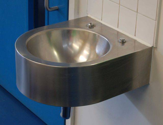 DF4000 Wall Hung Drinking Fountain