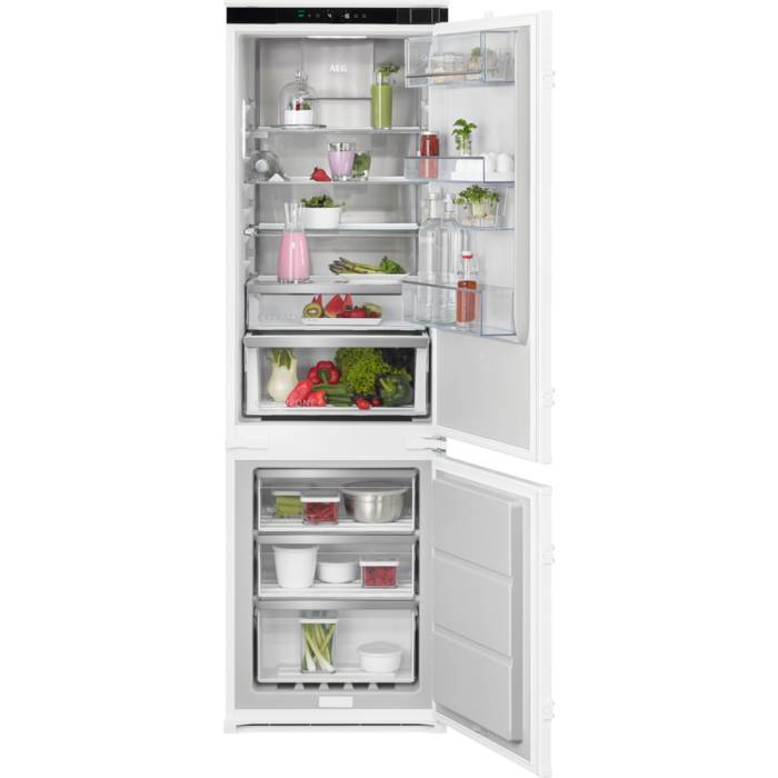 AEG ECOLINE 70/30  COOLING 360° INTEGRATED FRIDGE FREEZER 177.2CM - TSC8M181CS