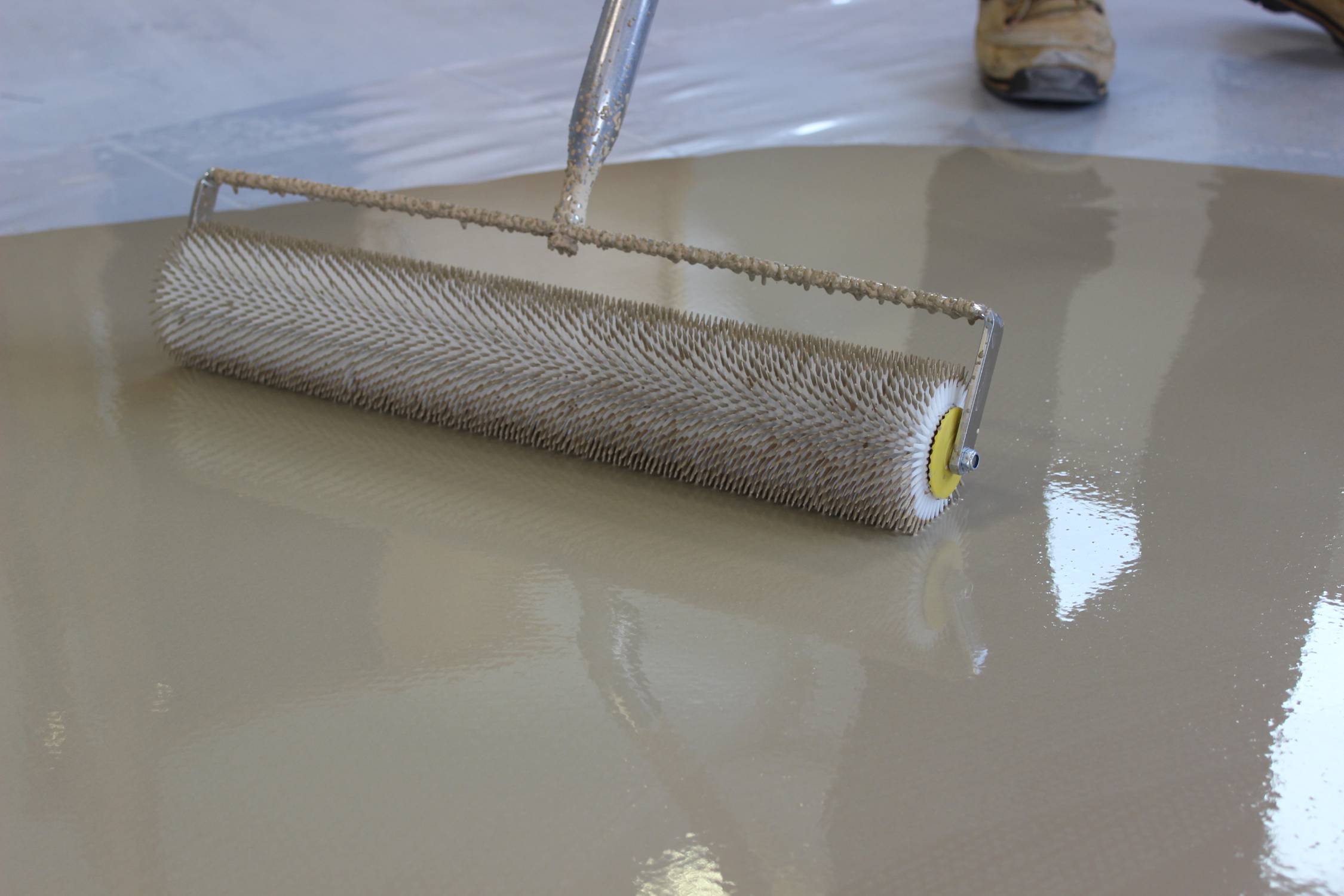 UltraFloor: Level IT Bond, All Purpose Smoothing Underlayment