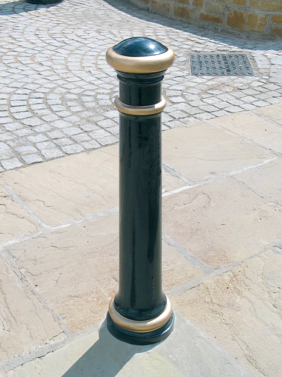 Cast Iron Manchester Bollard