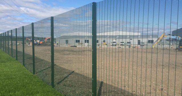 Lochrin 358™ SL1 - SR1 Weldmesh - Fencing