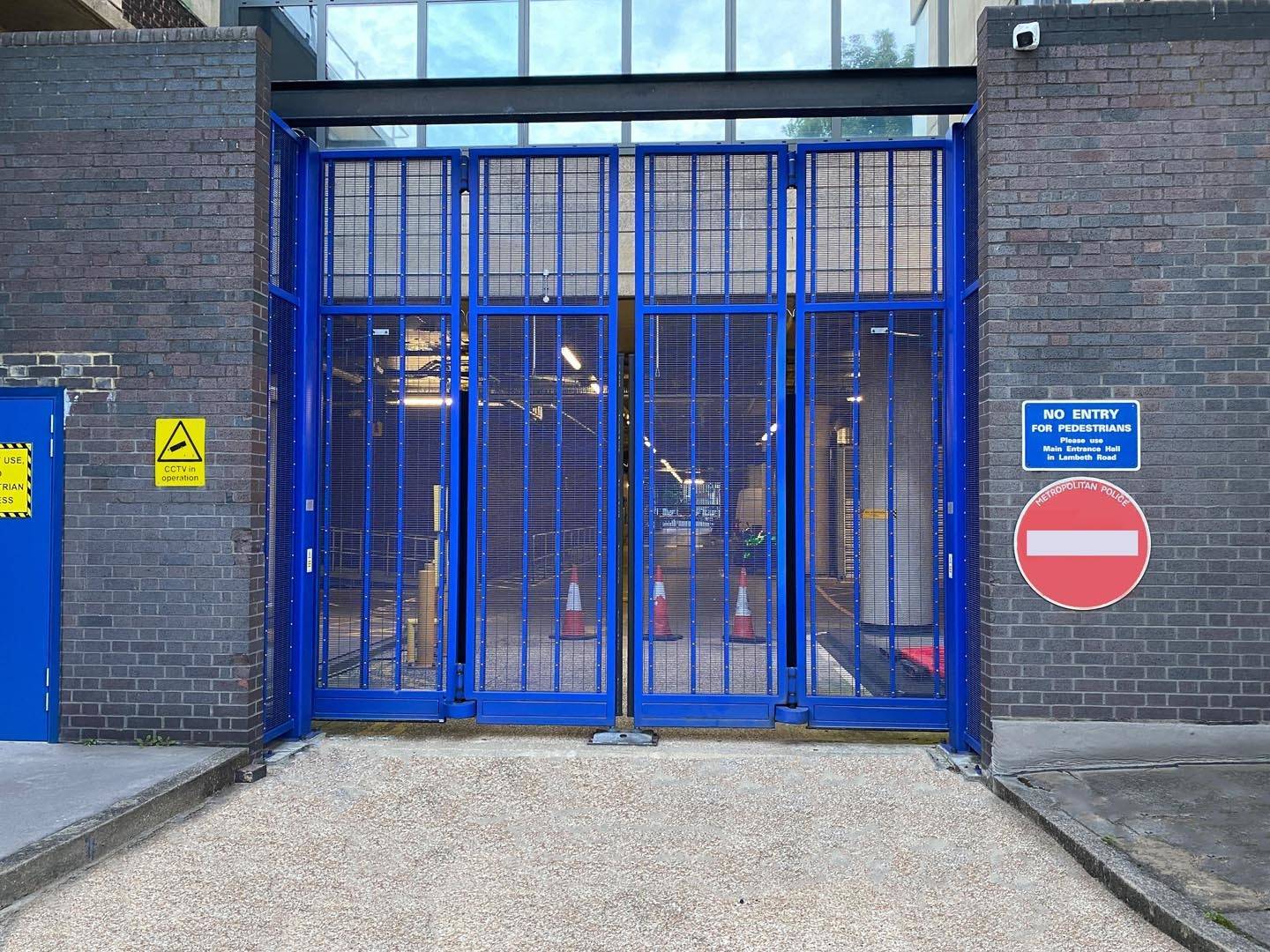 Cova SpeedMaster TLS Trackless Bi-Folding Security Gate - Security Gate