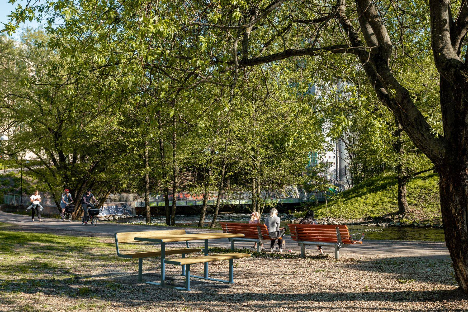 April Picnic Table