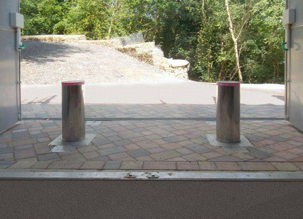 Rising Terra Universal Bollard