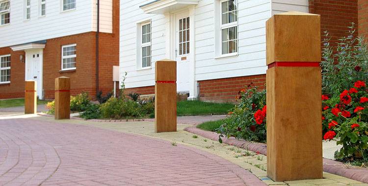 Epping Timber Bollard