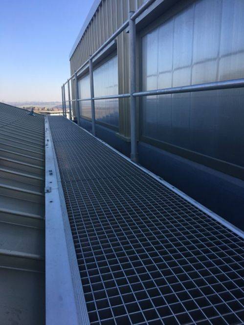 Ascent Aluminium Walkway System For Standing Seam Roofs
