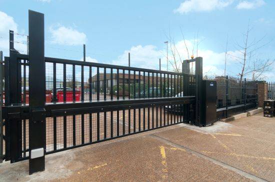 IWA 14 HVM Terra G8 Sliding Cantilevered Gates – 7.2 t at 40 mph and LPS1175 to Security Ratings A1, B3, C5 - HVM Anti-Terrorist Sliding Gate