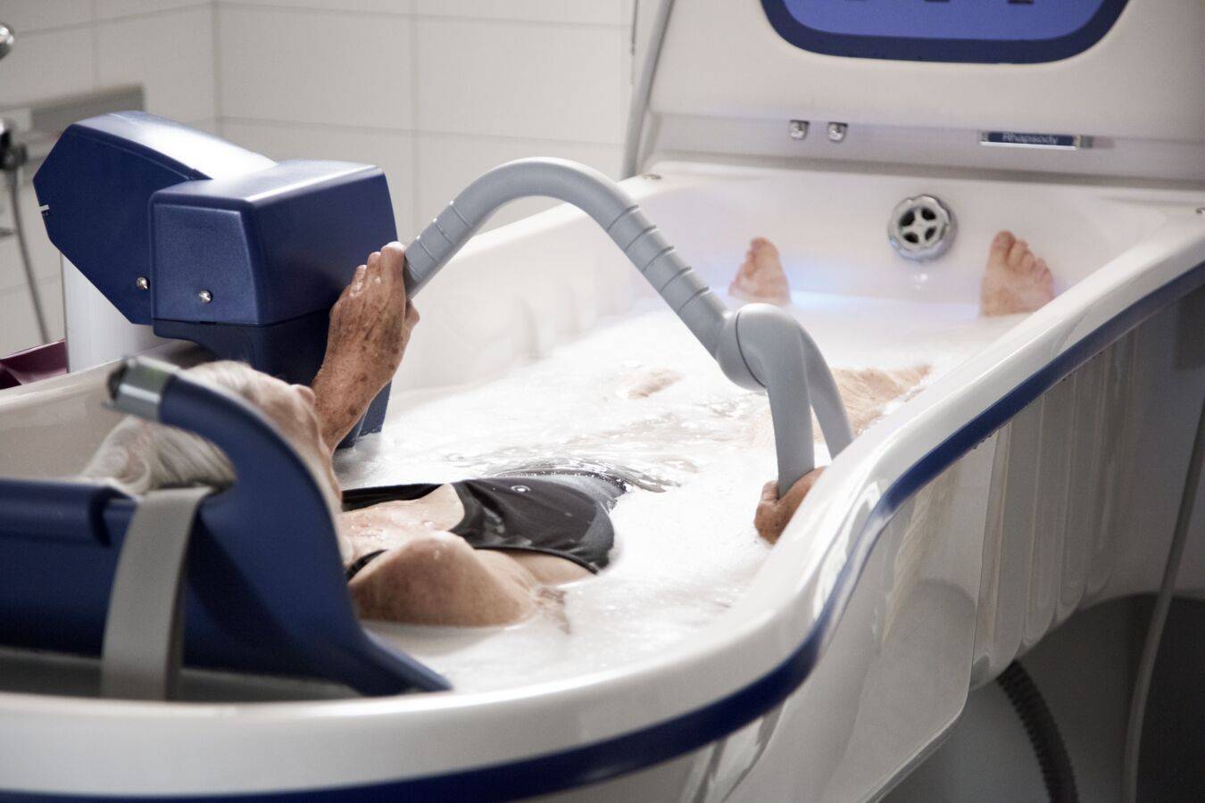  Rhapsody® - Height Adjustable Recumbent Bath