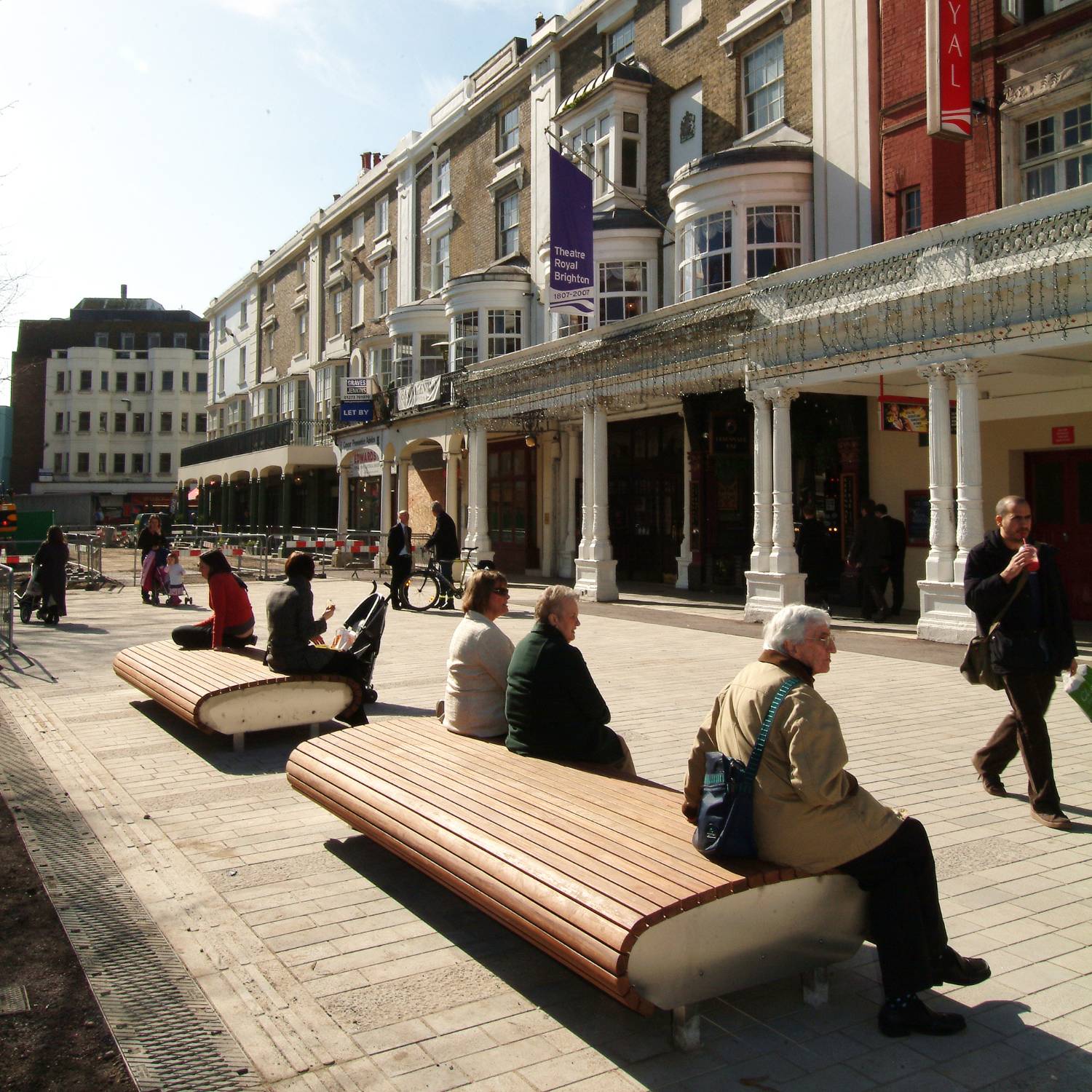 Pavilion Satellite Seat