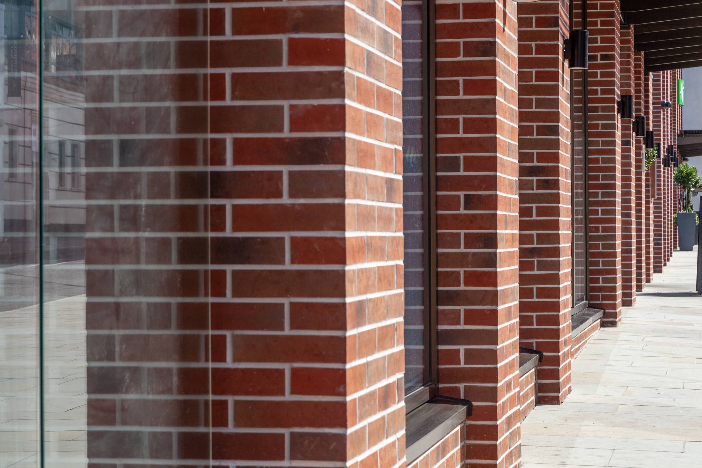 BrickClad® mechanically-fixed brick facade system Cotswold Rustic range - Mechanically-fixed brick facade system
