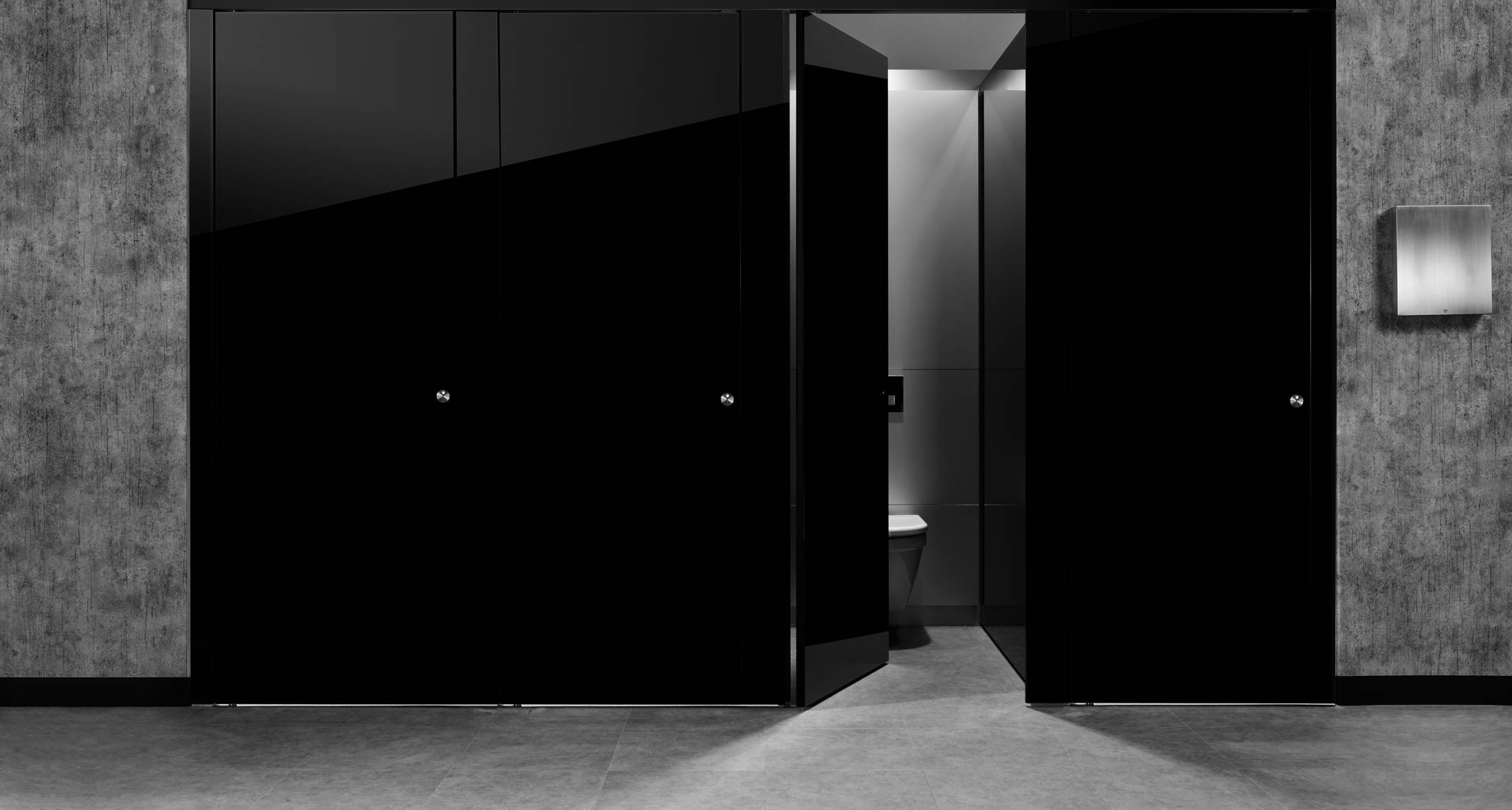 Flow Glass Washroom Cubicle