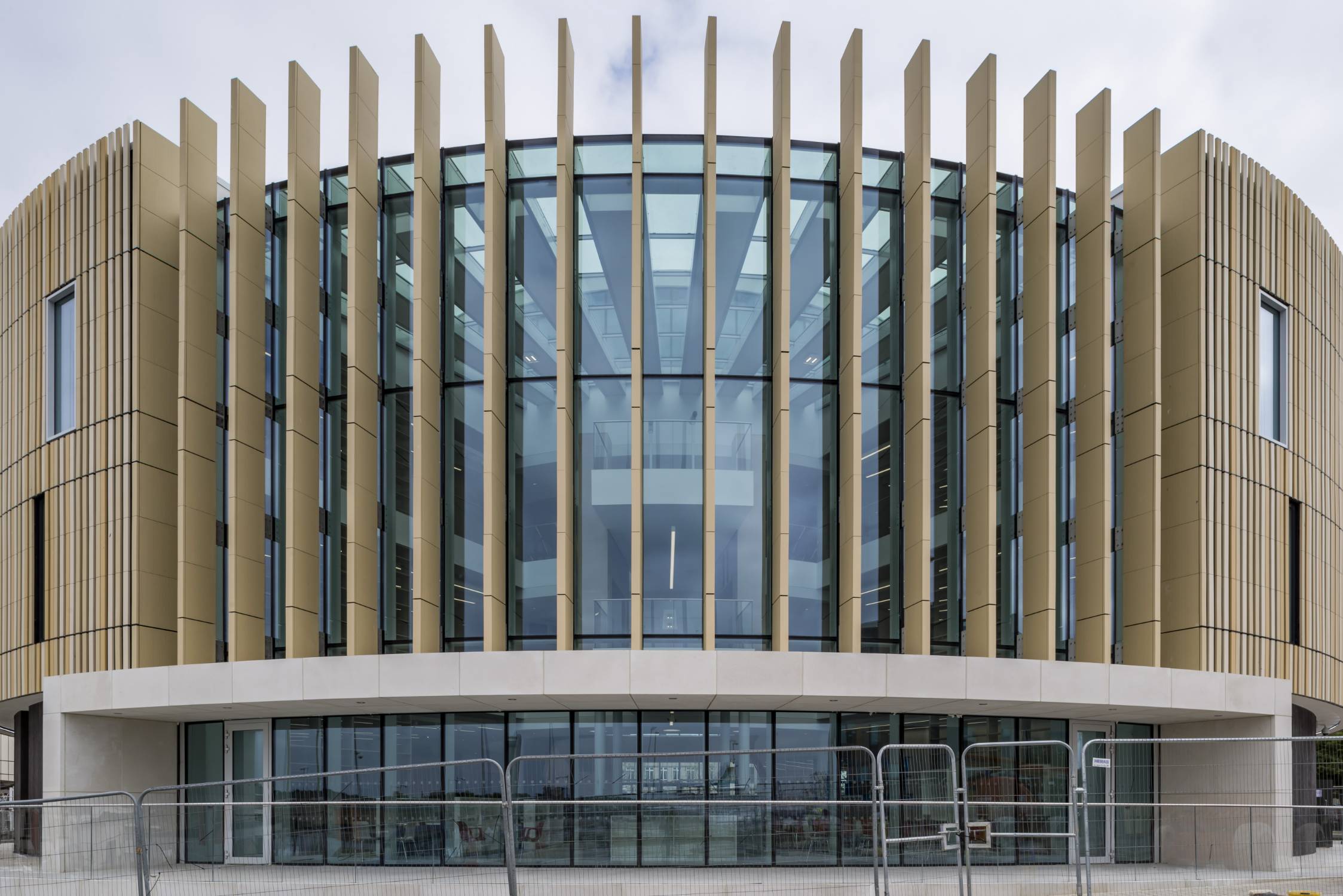 ITP Powerlon® UV Colour Flame-retardant - UV Stable Flame-retardant Class B Breather Membrane (red, green, orange) For Partially Open Façades W1  - UV Resistant Breathable Facade Membrane