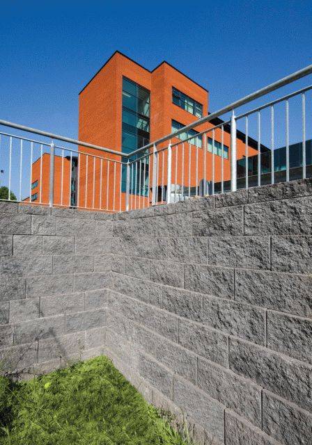 Anchor® Vertica® Walling - Retaining walls for sloping hillsides