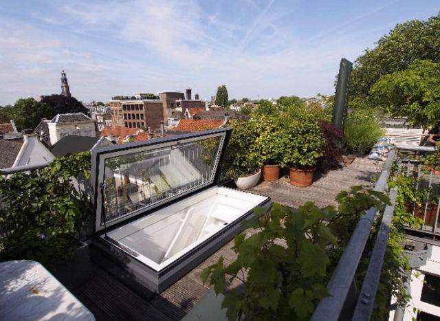 The Access Hatch Roof Window - Electric