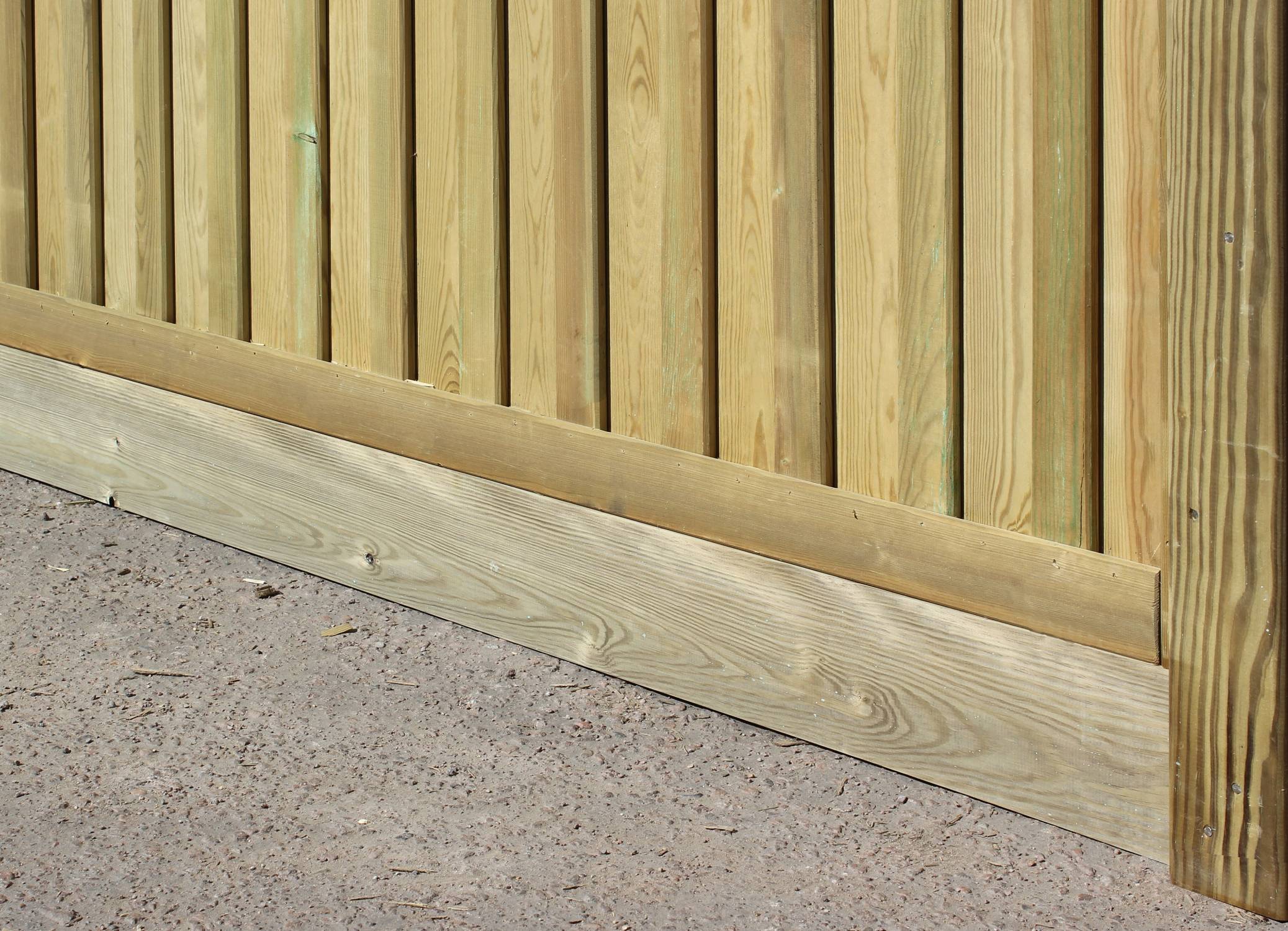 Slotted Posts (Jakposts) and Gravel boards