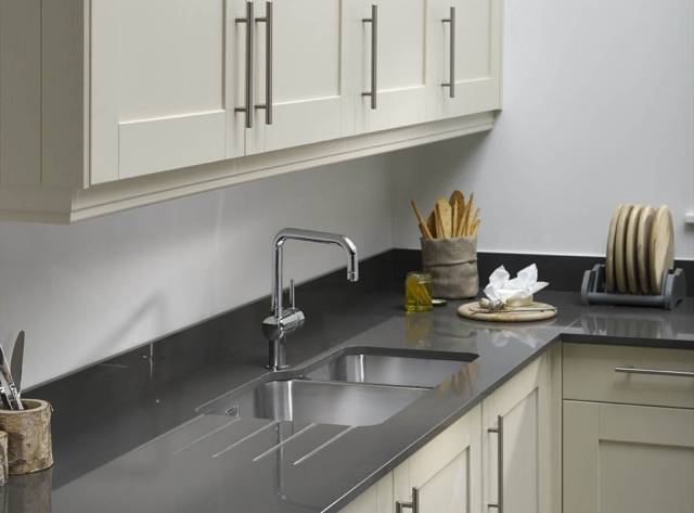 M-Stone Worksurfaces/ Breakfast Bar