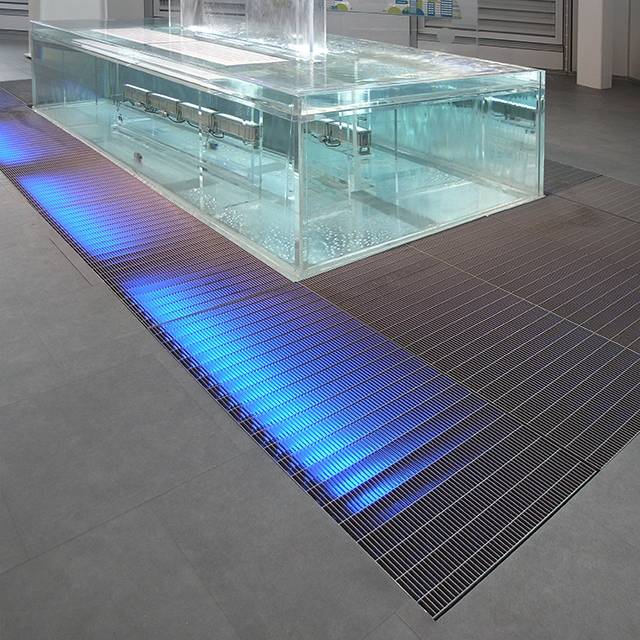 Steel Gratings - Heel-Proof Flooring - Open floor small mesh pedestrian walkway