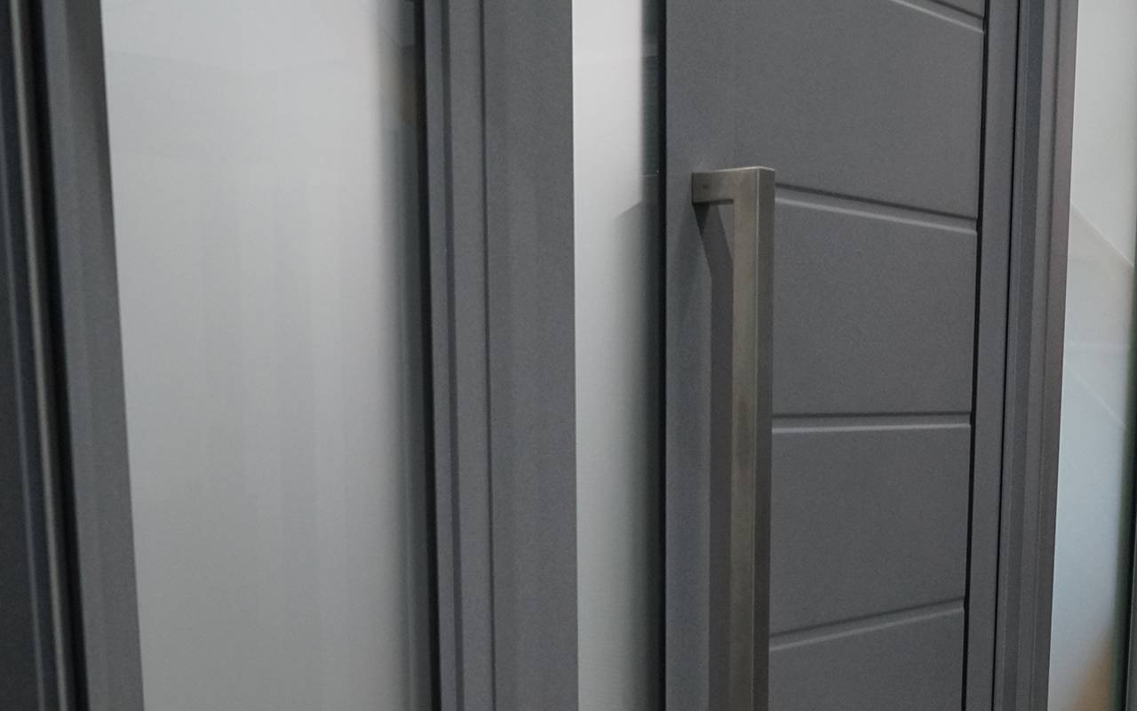 Stainless Steel Contemporary Square Mitre Pull Bar Handle  - BLU™ HAB4